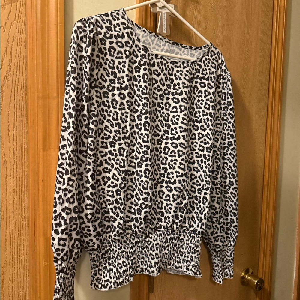SHEIN Black and White Leopard Print Long Sleeve Blouse
